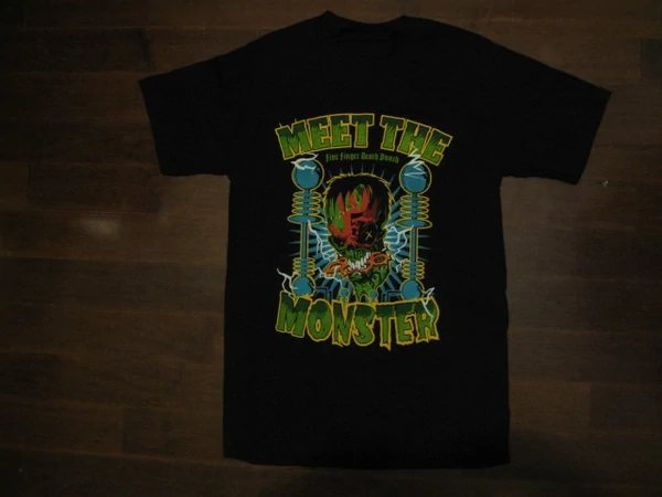 FIVE FINGER DEATH PUNCH - MEET THE MONSTER- T-Shirt